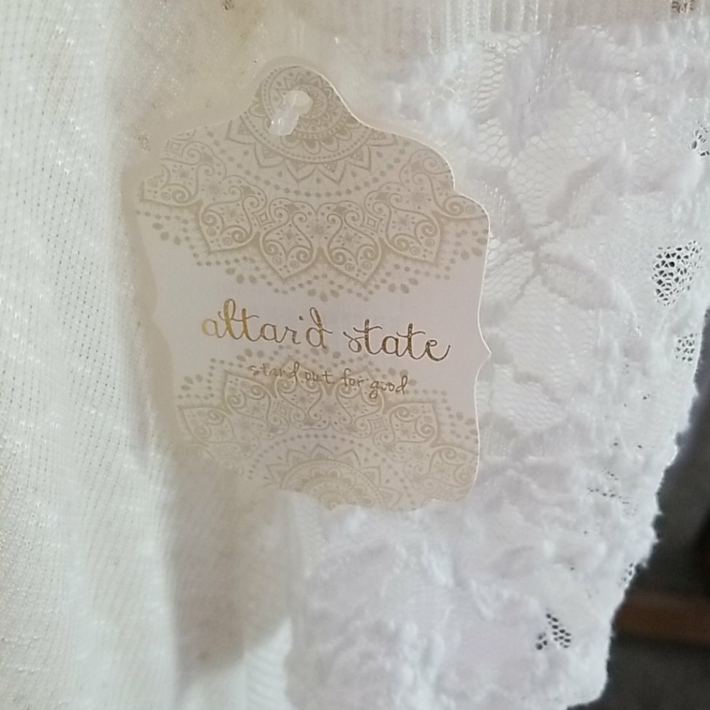 Alterd State top - Picture 6 of 6